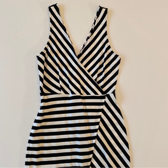 nwt//cupcakes & cashmere • striped dress - Picture 3 of 6